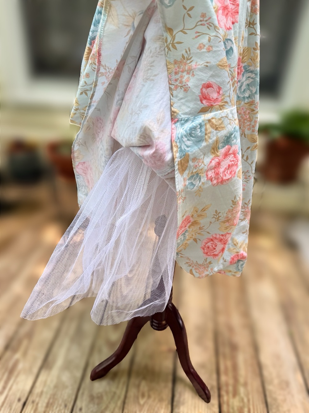 Floral Sweetheart Neckline Cotton Picnic Dress Buttoned Bodice Vintage Cyprus - Picture 8 of 10
